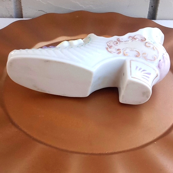 Vintage - Victorian Style Shoe Porcelain with Grape Cluster - Picture 11 of 13